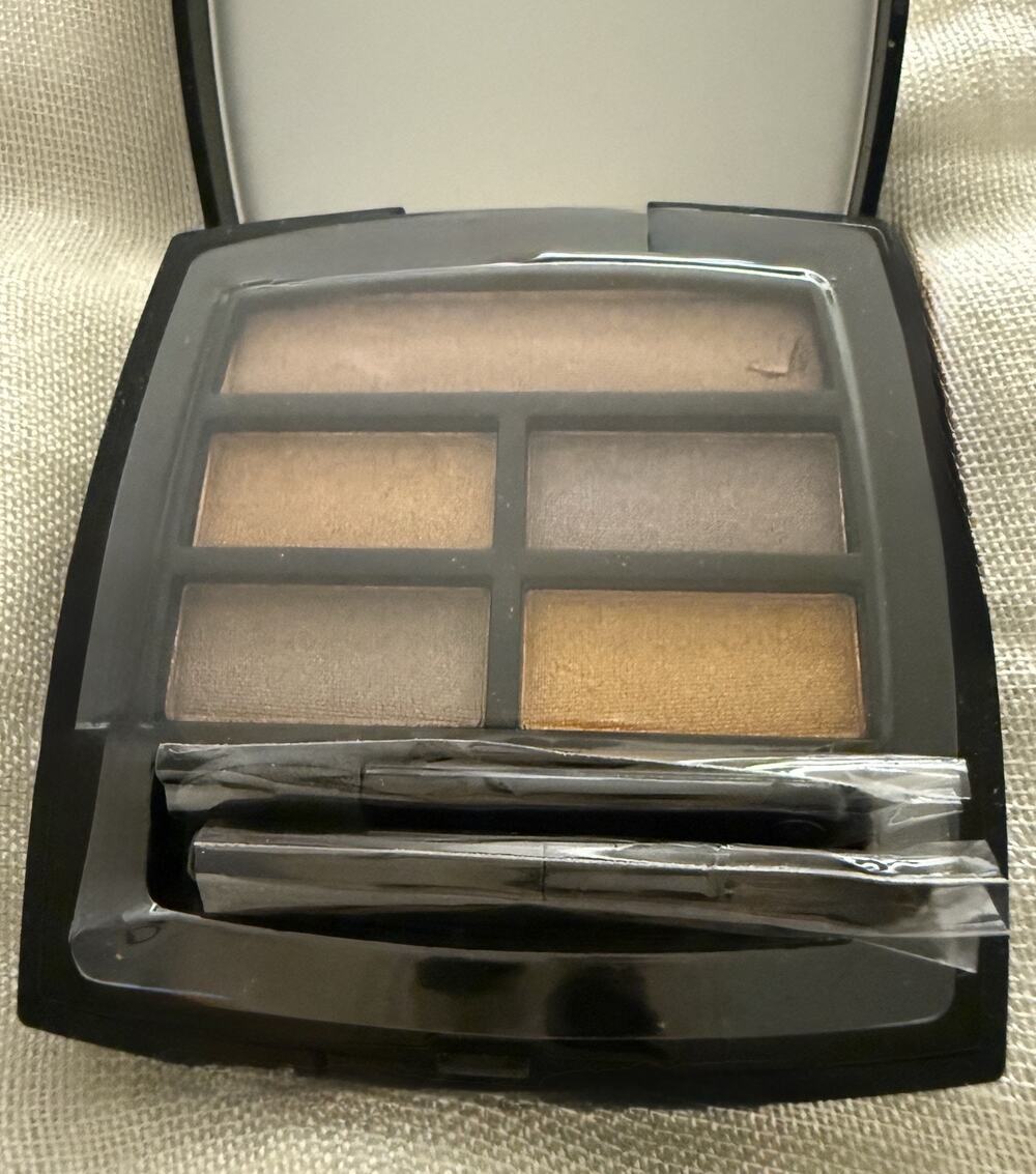CHANEL Les Beiges Healthy Glow Natural Eyeshadow Palette Deep 4.5g NIB
